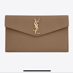 YSL UPTOWN POUCH IN GRAIN DE POUDRE EMBOSSED LEATHER TAUPE